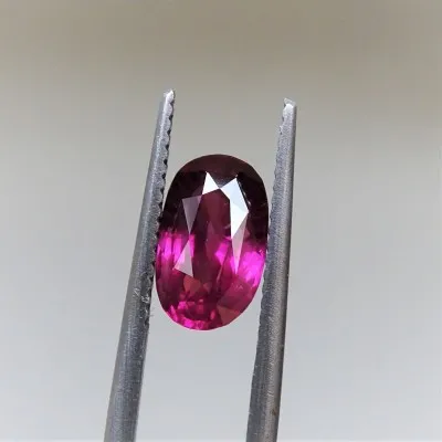 Garnet - RHODOLITE - 1,58 ct