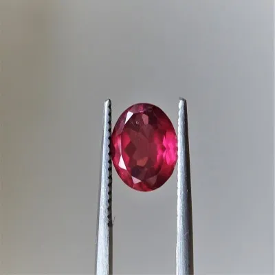 Garnet - RHODOLITE - 1,58 ct