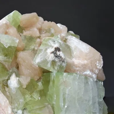 Apophyllite green, stilbite 2032g, India