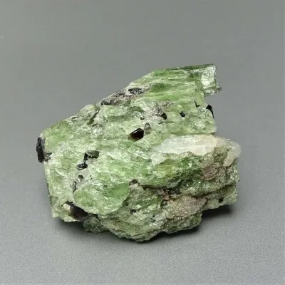 Diopside natural green crystal 89.1g, Afghanistan