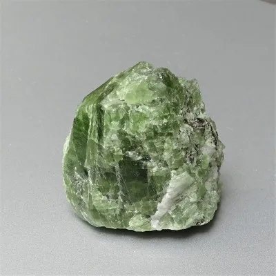 Diopside natural green crystal 111.9g, Afghanistan