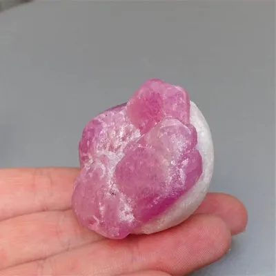 Natural raw ruby 72.2g, Macedonia