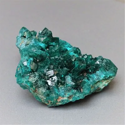 Dioptas přírodní krystaly 68g, Kongo