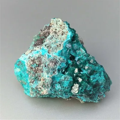 Dioptas natürliche Kristalle im Gestein 164g, Kongo