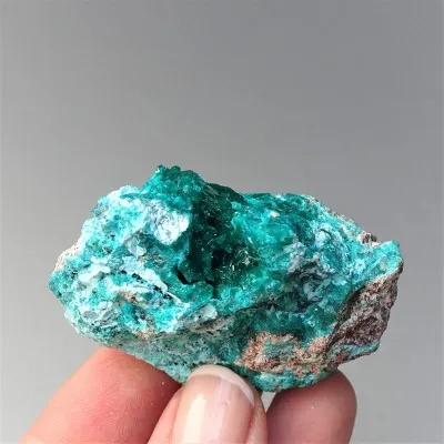 Dioptas natural crystals in rock 52g, Congo