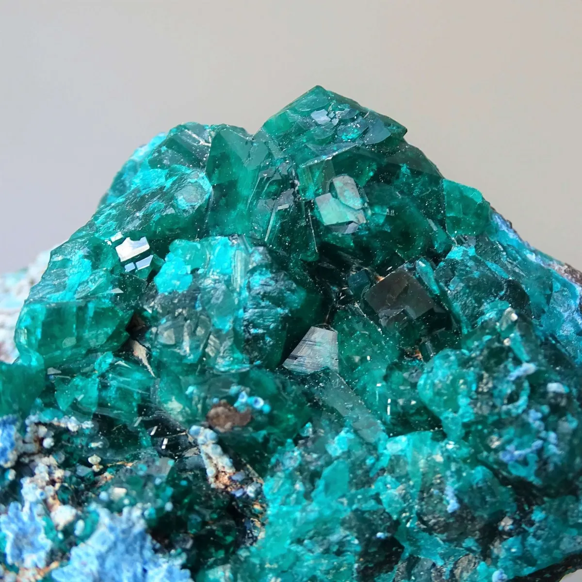 Dioptas natural crystals in rock 413g, Congo