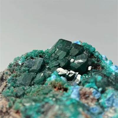 Dioptas natural crystals in rock 165g, Congo
