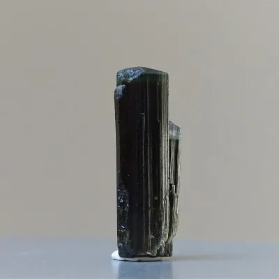 Turmalín přírodní krystal 16,7g, Pakistán