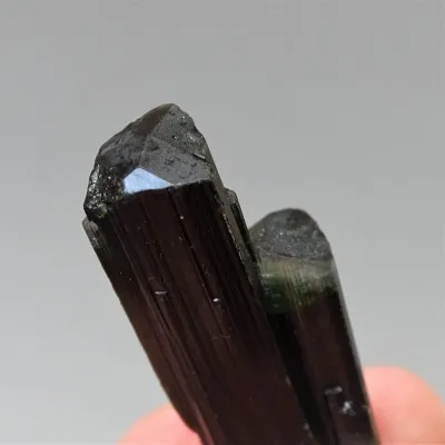 Turmalín přírodní krystal 16,7g, Pakistán