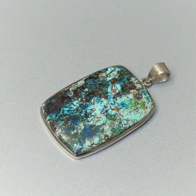 Quantum quattro natural mineral pendant 15.7g, Namibia