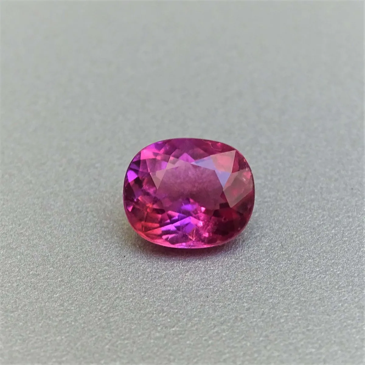 Turmalin natürlicher Rubellit 2,16ct, Brasilien