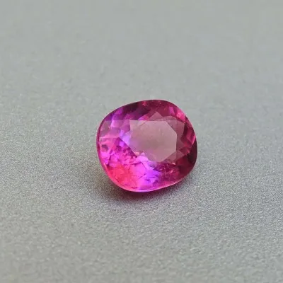 Turmalín přírodní rubelit 2,16ct, Brazil