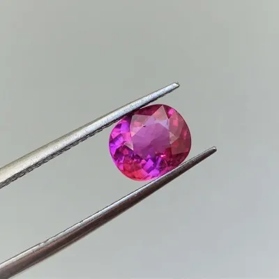 Turmalín přírodní rubelit 2,16ct, Brazil