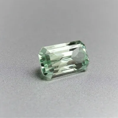 Hiddenit Naturschliff 8,63 ct, Afghanistan