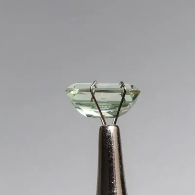 Hiddenit Naturschliff 8,63 ct, Afghanistan