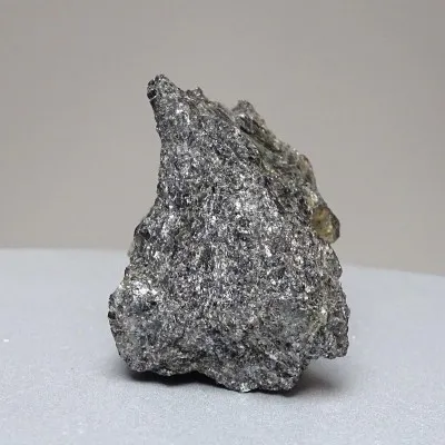 Nuummite raw mineral 58.2g, Greenland