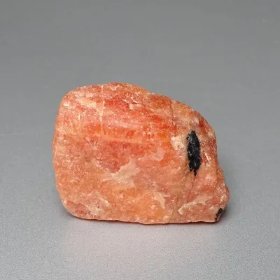 Triplit surový minerál 87,5g, Pakistán