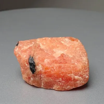 Triplit surový minerál 87,5g, Pakistán