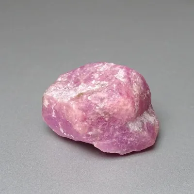 Natural raw ruby 97.2g, Macedonia