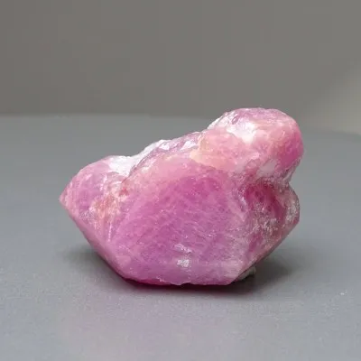 Natural raw ruby 97.2g, Macedonia