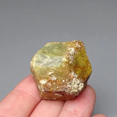 Garnet grosular crystal 51.2g, Mali