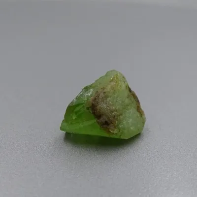 Peridot / Olivin Rohmineral 4,6g, Pakistan