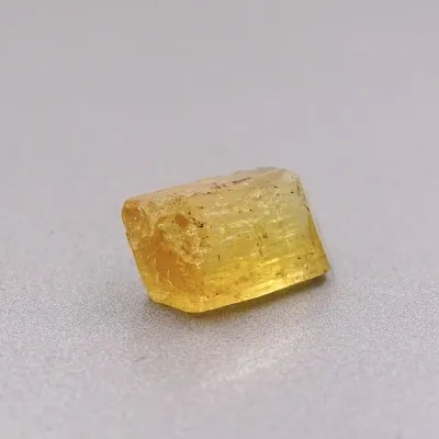 Topaz imperial natural crystal 3.3g, Brazil