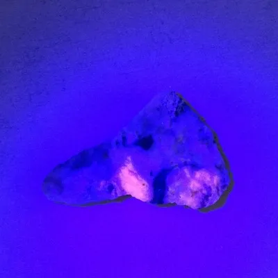 Tugtupite
