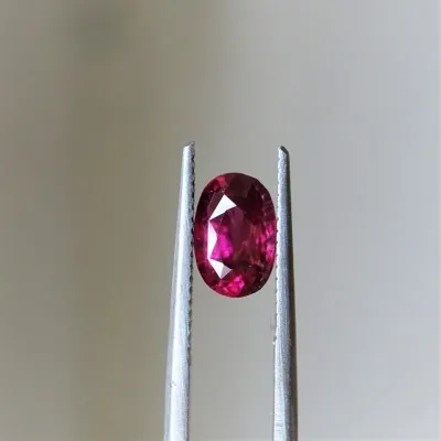 Granát - RHODOLIT - 1,87 ct