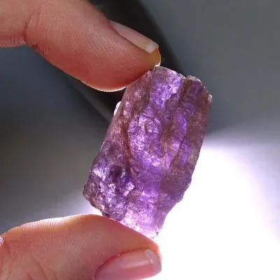 Tanzanit přírodní surový minerál 17,8g, Tanzánie