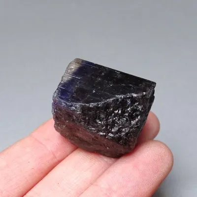 Tansanit natürliches Rohmineral 28g, Tansania