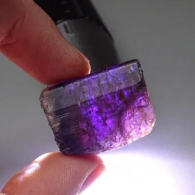 Tanzanit přírodní surový minerál 28g, Tanzánie
