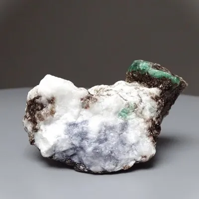 Emerald natural crystal in rock 183g, Pakistan
