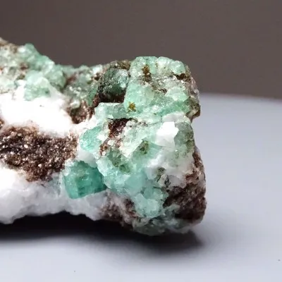 Emerald natural crystal in rock 114g, Pakistan