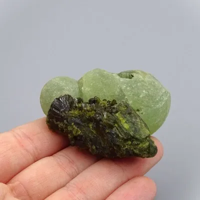 Prehnite natural mineral 78g, Mali