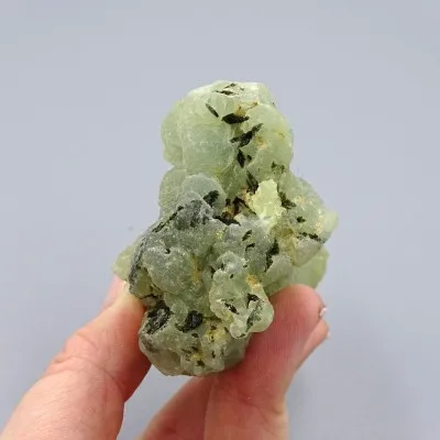 Prehnit s epidotem přírodní minerál 145,6g, Mali