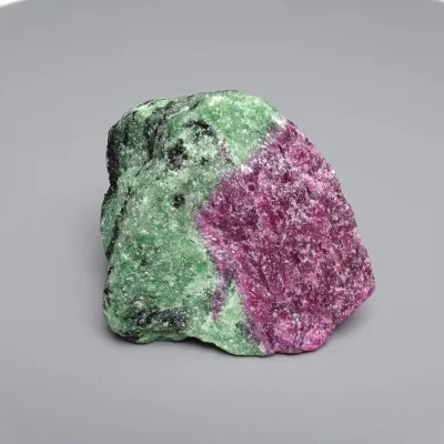 Rubín v zoisitu přírodní minerál 163g, Tanzánie