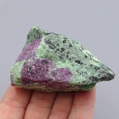 Ruby in zoisite natural mineral 138g, Tanzania