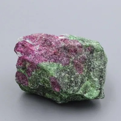 Rubin in Zoisit Naturmineral 241g, Tansania