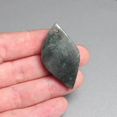 Labradorit kabošon 11,7g, Madagaskar