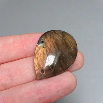 Labradorite cabochon 10.3g, Madagascar