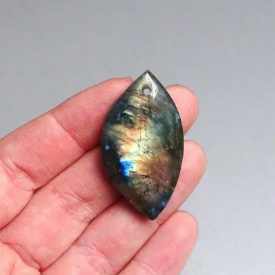 Labradorite cabochon 14.5g, Madagascar