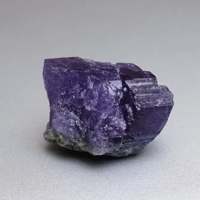 Skapolit fialový přírodní krystal 25,9g, Afganistán