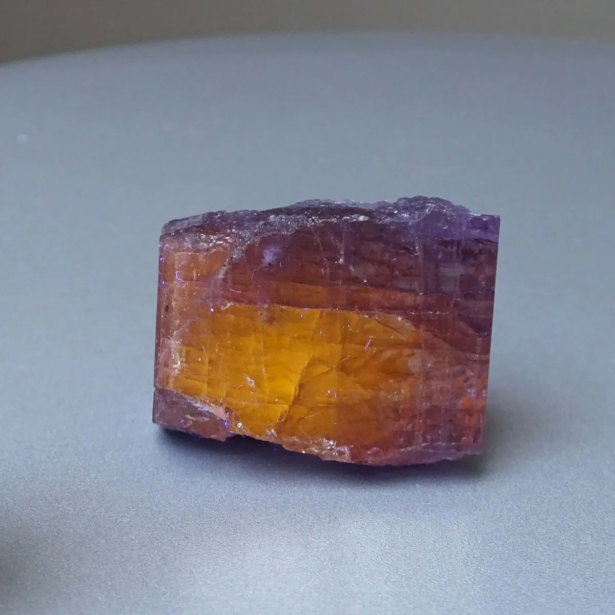 Scapolit lila Naturkristall 26,7g, Afghanistan