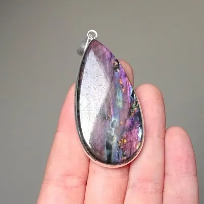 Labradorite pendant in silver 23g, Madagascar