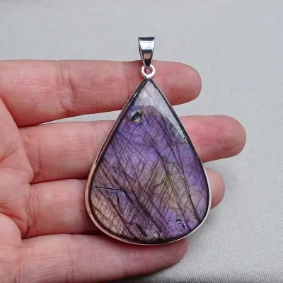 Labradorite pendant in silver 27.6g, Madagascar