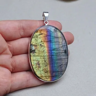 Labradorite pendant in silver 31.6g, Madagascar