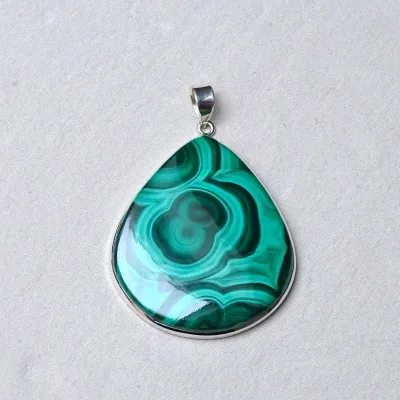 Malachite pendant in silver 42g, Congo