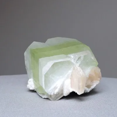 Apophyllite green crystal, stilbite 205g, India