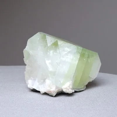 Apophyllitgrüner Kristall, Stilbit 205g, Indien